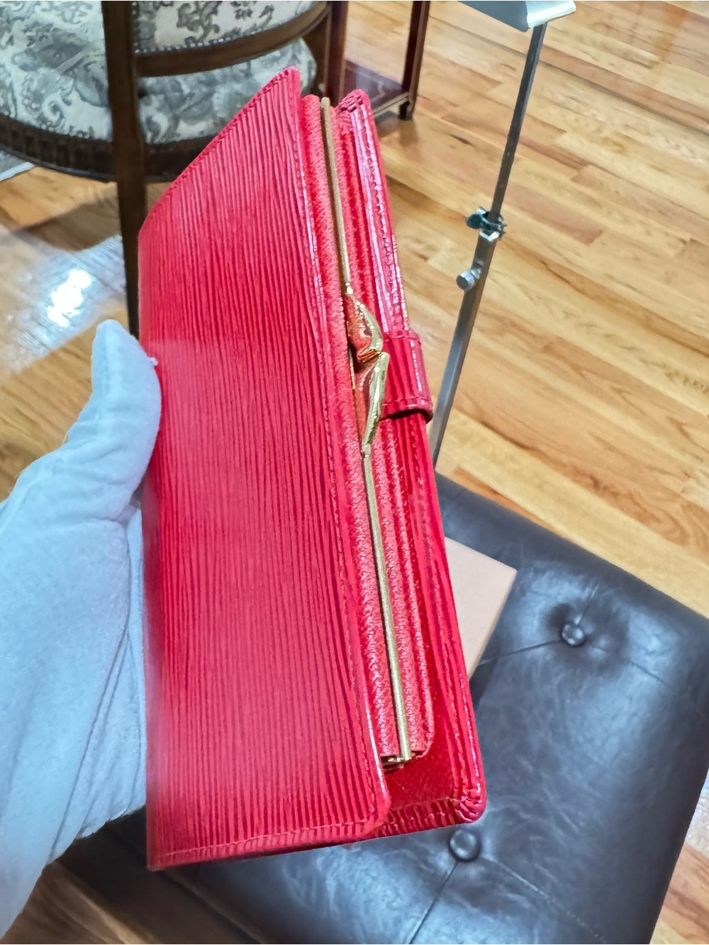 Vintage Louis Vuitton Red Epi Leather Continental Long Wallet w/ Kiss lock - Picture 9 of 13